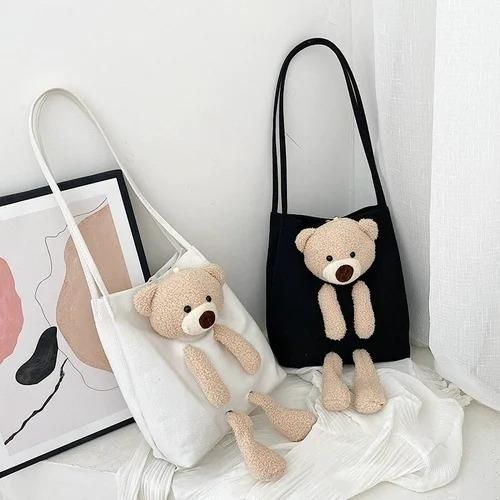 Adorable & Functional – Your New Favorite Teddy Tote!
