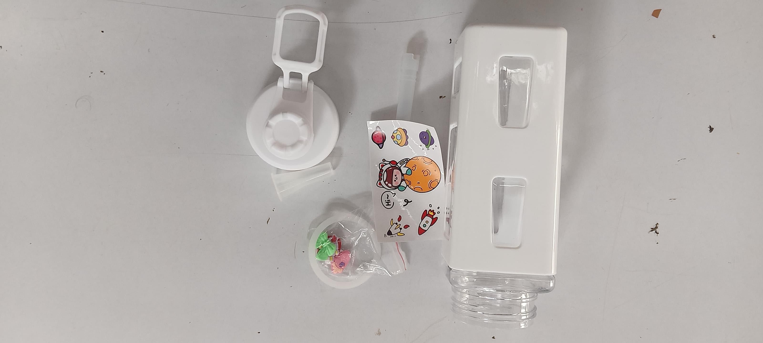 Cute 700ml Water Bottle with Lid and Straw