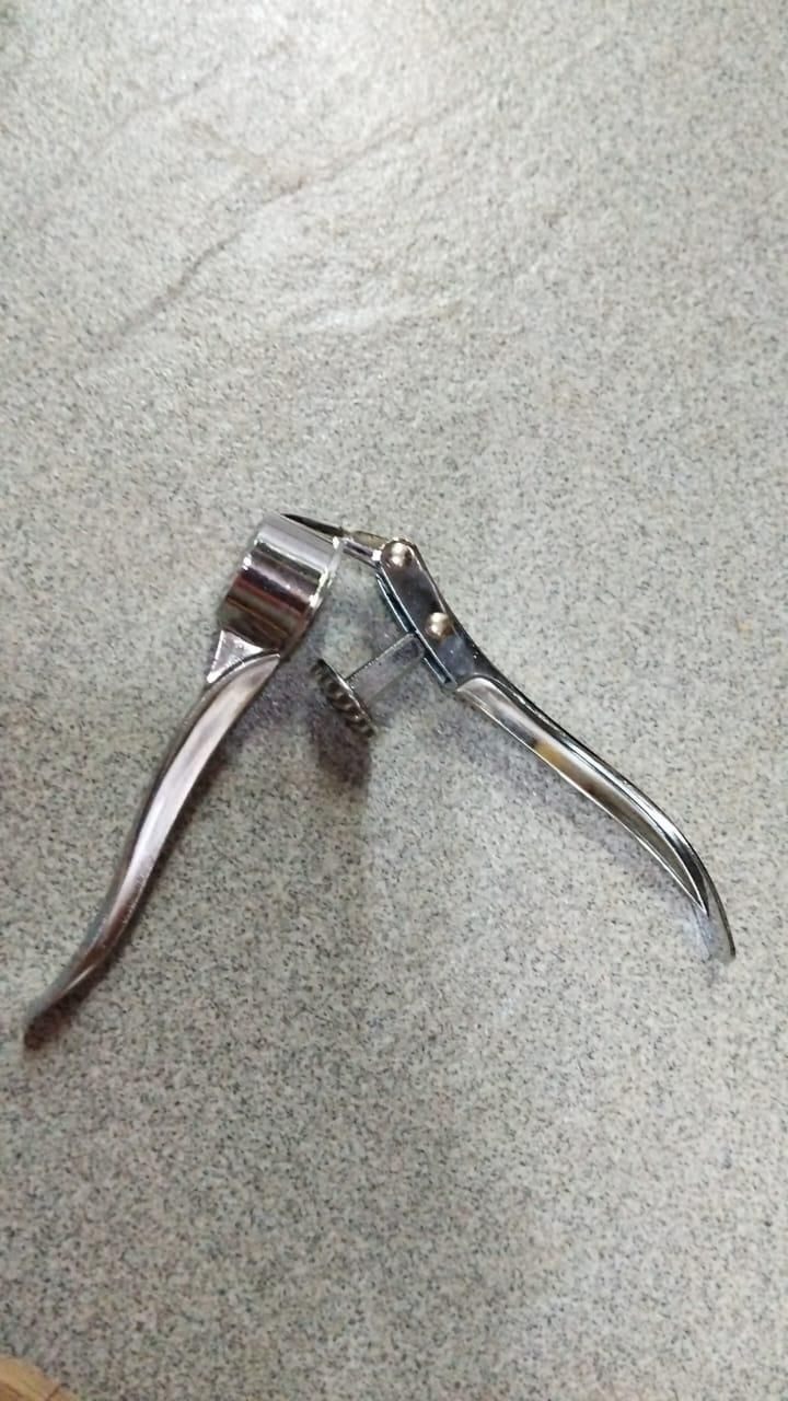 Crush, Mince, and Flavor — Effortless Cooking Made Simple!