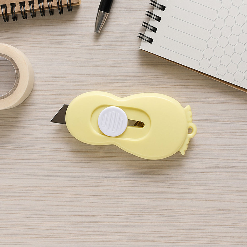 Cut Smart, Cut Safe – Your Handy Everyday Mini Cutter!