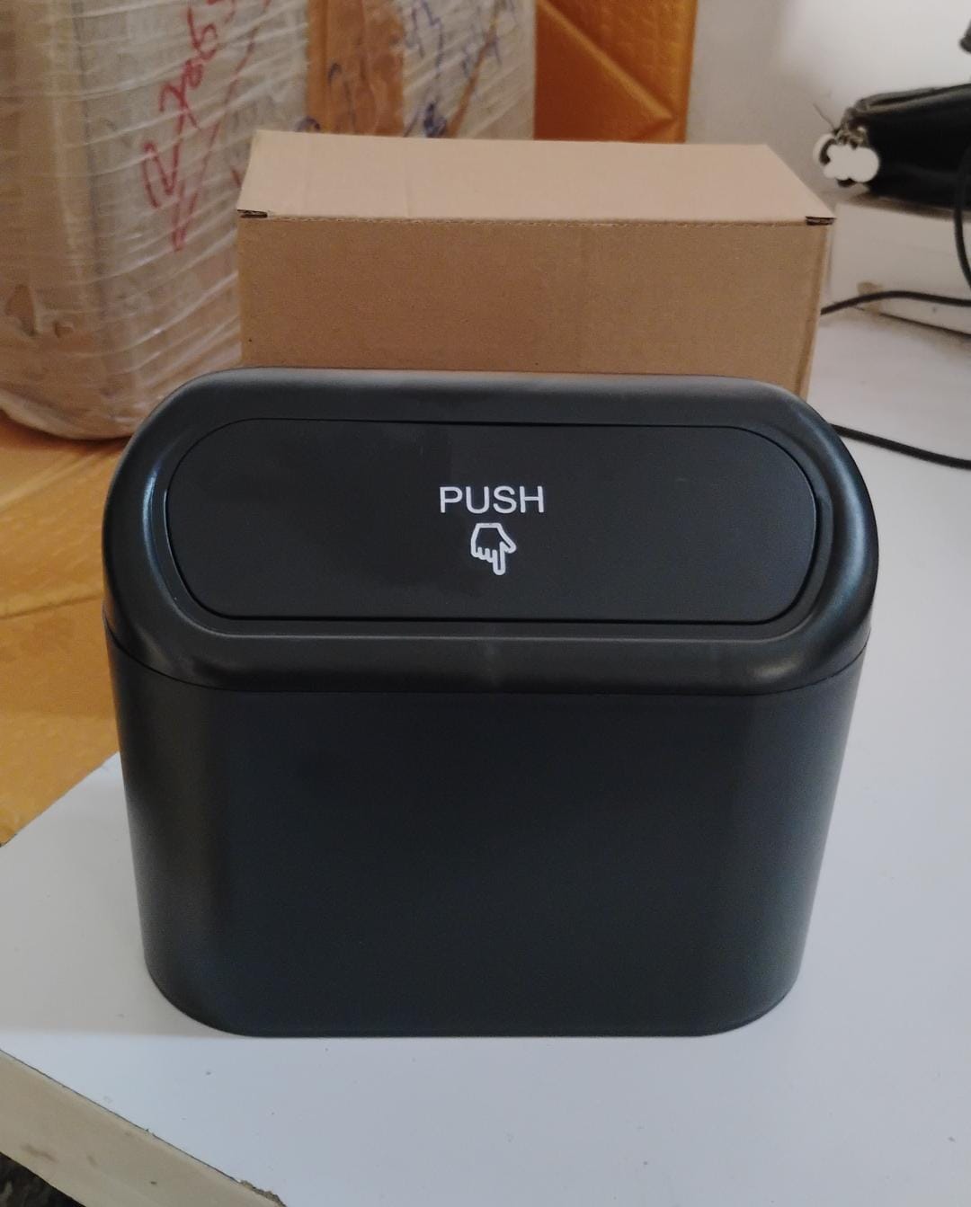 Plastic Mini Car Trash Can with Lid