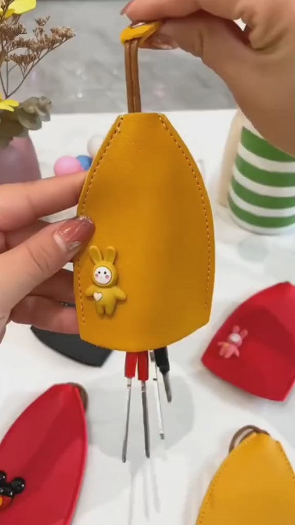 Protect Your Keys in Style — Pull‑Out PU Leather Car Key Case